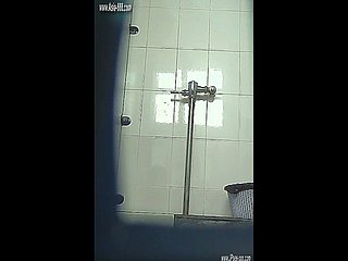 chinese girls sit in on toilet.123