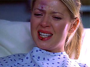 Звезда Голливуд Tara Reid показывает ее порочные стороны в сексуальном кино