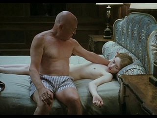 眠れる森の美女（2011）