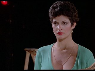 Un liquido $$ ets (1982) (4k)