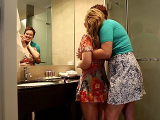 Brobdingnagian milf fucks drawing hot blondie regarding order boobs Madison Missina