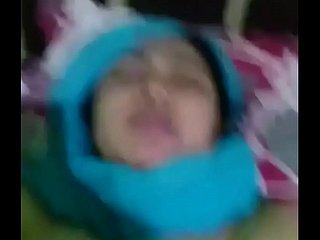 Hijabi karısı lanet