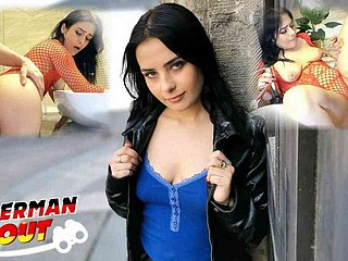 جرمن اسکاؤٹ - چھوٹی لڑکی ماریہ نے کسی حد تک کاسٹنگ جنسی تعلقات کے ل. اٹھایا