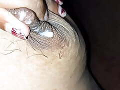 Indian Desi Bhabhi Bhabhi Menyusu Menyusui & Hubby Weasel words Menerima Susu