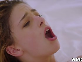 VIXEN.com 나쁜 딸은 너무 많은 섹스를 사랑