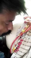 كبيرة الثدي الآسيوية