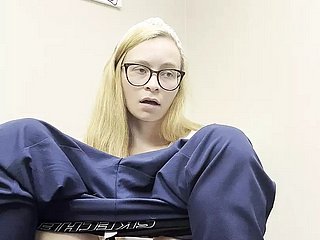 Y tá nghịch ngợm âm hộ chơi sừng nóng bỏng tóc vàng milf