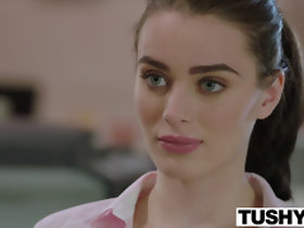 Tushy Lana Rhoades setzt auf eine anale anzeigen