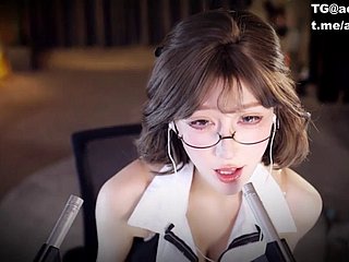 Giọng điệu nụ hôn hạn chế ASMR Douyu của Zhang Ailing. Để có thêm lợi ích
