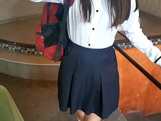 Dit Mexicaanse schoolmeisje gaat voor castrate neuken met haar leraar
