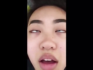 我的亚洲青少年GF 20yo眼睛滚动