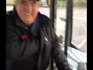Proberen een oma te lokken die mijn school bestuurt