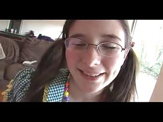 gadis nerdy dengan pair meticulous dan puting fucked