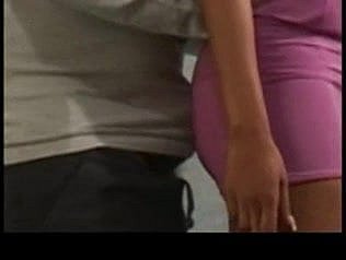 बिग बूटी काले लड़की Groped हो जाता है