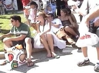 chica pillada peccato bragas (senza mutandine)