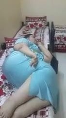 Verborgen cam voor egyption Old lady