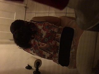 cinese mamma piss.MOV