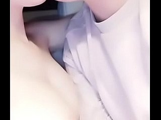 颜值不错身材超好短发巨乳美女主播 户外勾引玩车震口交啪啪主播直播