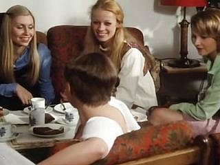 どのようにいたずらとどのように情熱的だった80年代の女の子をチェックアウトし、熟女