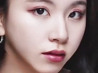 Chaeyoung & # 039; Bukkake-Ready Close-Up