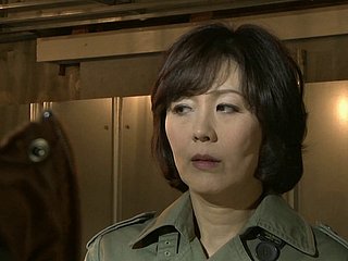 Hitomi Enjoji is a grown-up woman apropos a kinky castle in the air