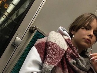 偷窥可爱青少年隐藏凸轮大家伙闪光灯紧身牛仔裤